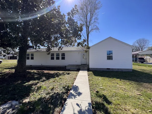 401 3rd Ave N, Decherd, TN 37324