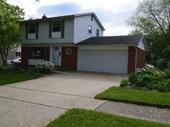 15372 Michael St, Taylor, MI 48180