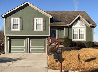11408 N Manning Ave, Kansas City, MO 64157