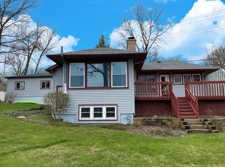 24320 N Old McHenry Rd, Lake Zurich, IL
