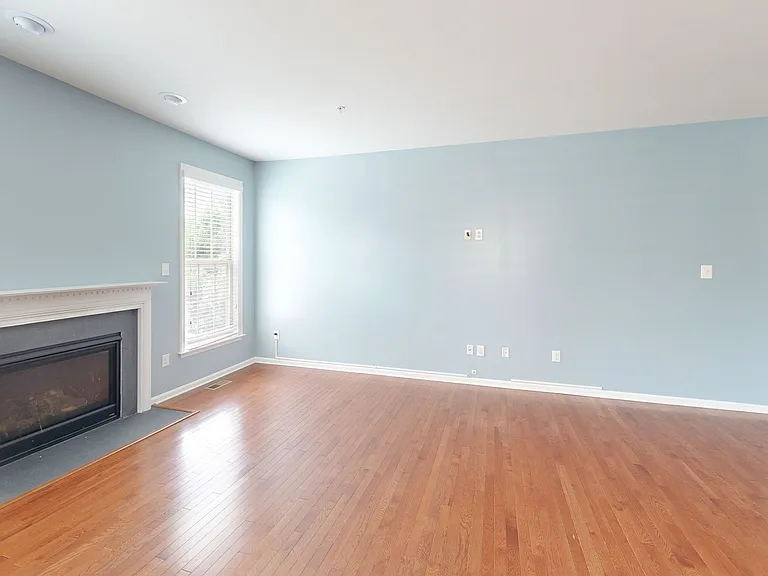2604 Brooke Grove Rd — Photo 7