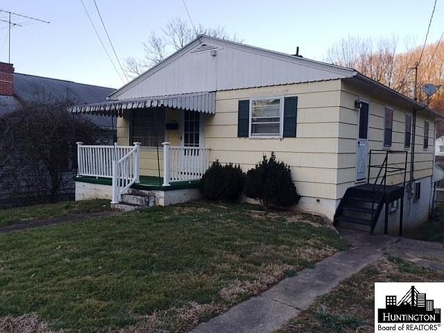 1st image of 1030 25th St
