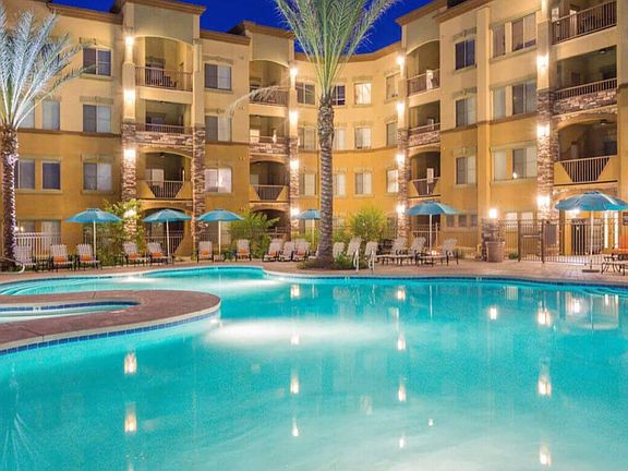 Community amenities include 3 heated pools, game rooms, business center, BBQ grills, gym and more!