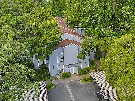 650 Del Verde Cir #6 — Photo 26