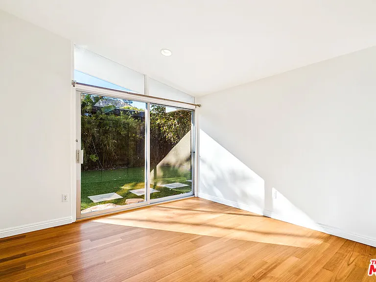 30725 Manzano Dr — Photo 38