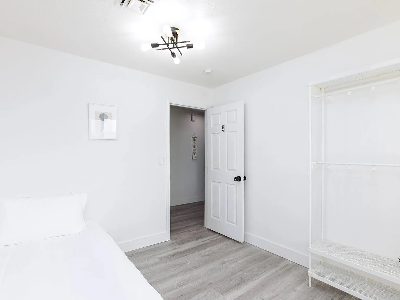 4 bed, 3.0 bath, 1650 sqft, $802 — Photo 2