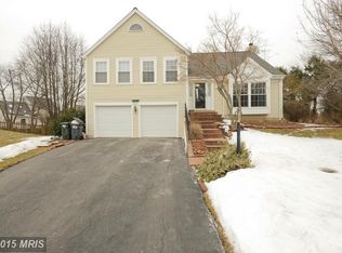 13721 Southernwood Ct, Chantilly, VA 20151