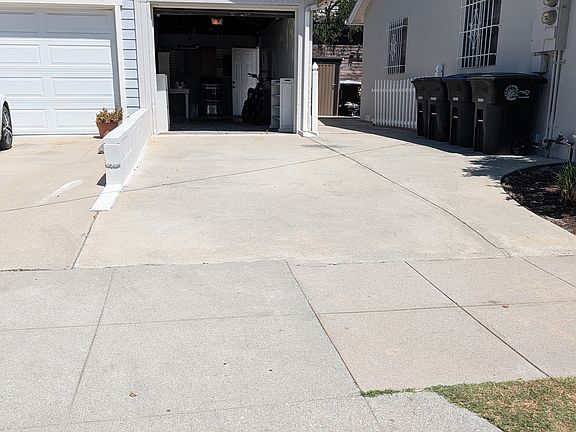 2nd image of 367 Vine St