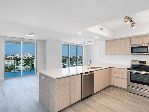 Gorgeous views and expansive breakfast bars make every morning fulfilling.