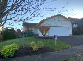436 SE 10th St, Troutdale, OR 97060
