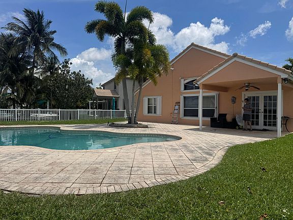 3rd image of 1490 NW 144th Avenue