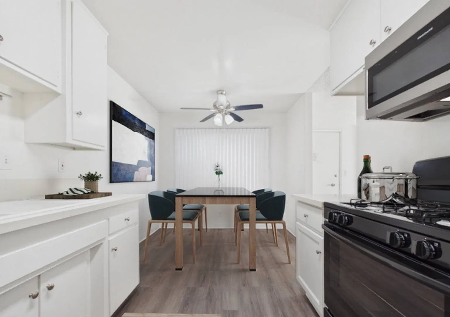 Cedar Court Apartments — Photo 2