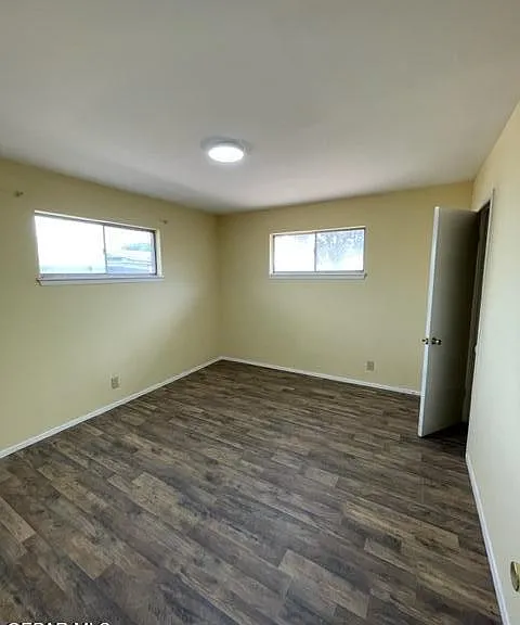 3031 Van Buren Ave — Photo 5