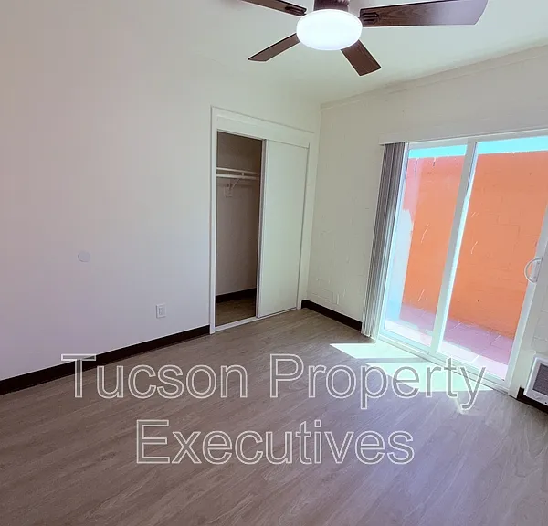 2411 S 6th Ave #16 — Photo 9