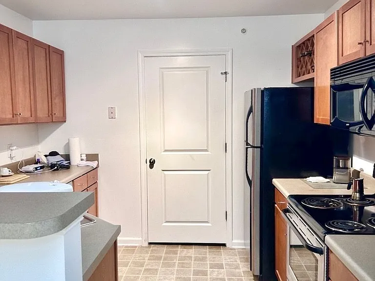 725 Walker Sq #1A — Photo 8