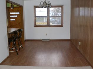 405 14th St NW, Mandan, ND 58554