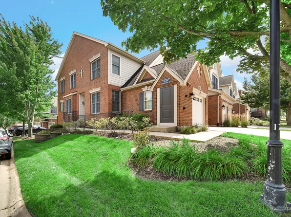 22 Red Tail Dr, Hawthorn Woods, IL 60047