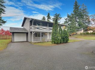 10411 Mount Tacoma Dr SW, Lakewood, WA 98498