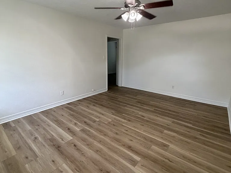 2720 Avenue M — Photo 7