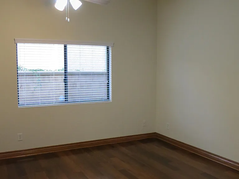 713 Pamela Cir — Photo 36