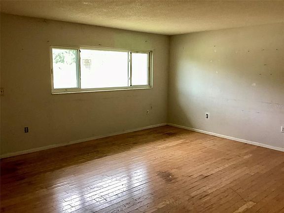 3rd image of 2804 61ST STREET E
