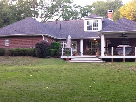 3rd image of 1228 Victoria Dr