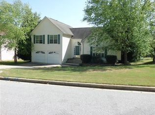 338 Players Cir, Fayetteville, GA 30215