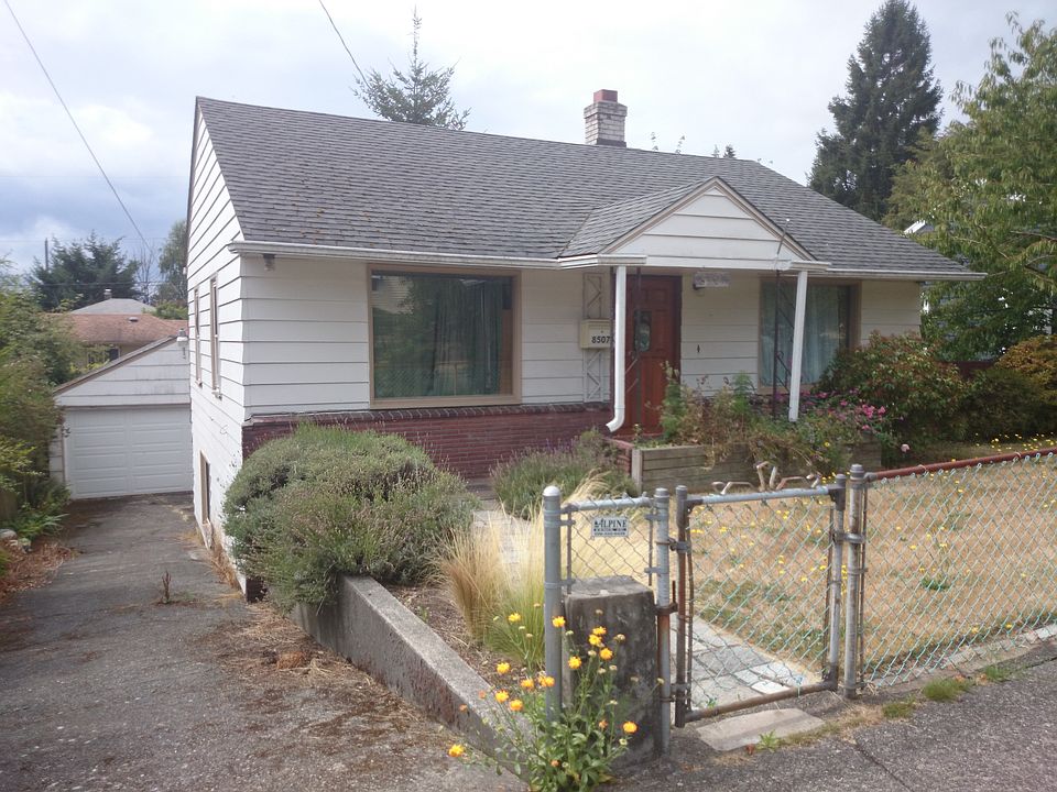 2nd image of 8507 39th Ave SW