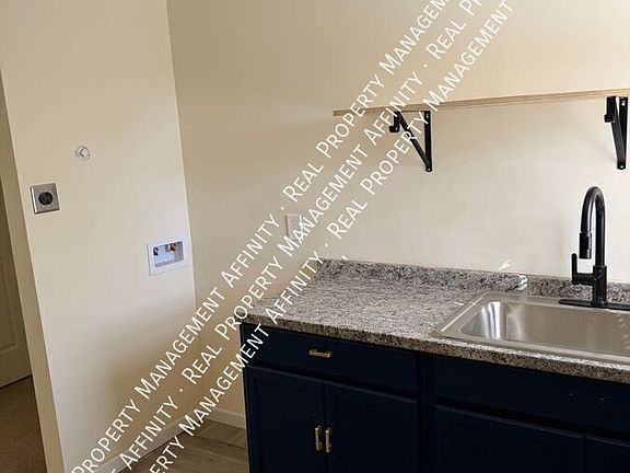 5th image of 2490 Staten Ave #3