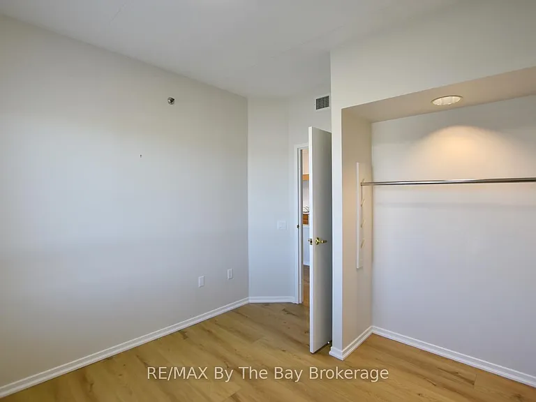49 Raglan St #109 — Photo 13