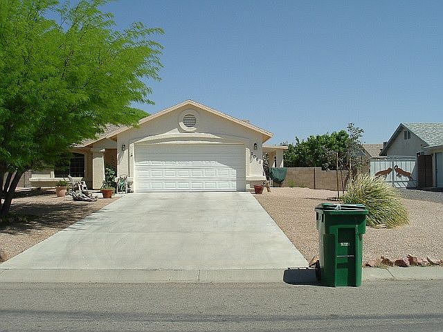 1st image of 2091 E McVicar Ave