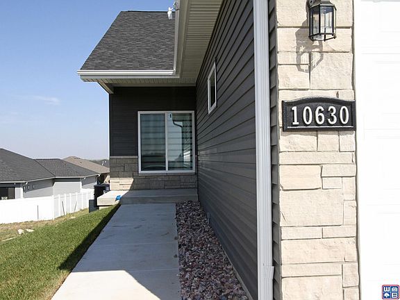 2nd image of 10630 Majestic Ln