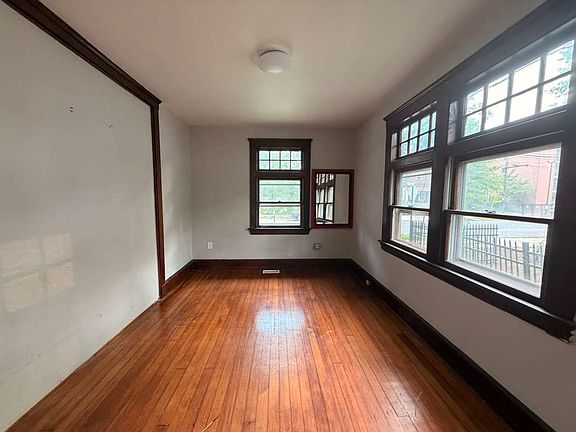 2nd image of 705 George St #2A