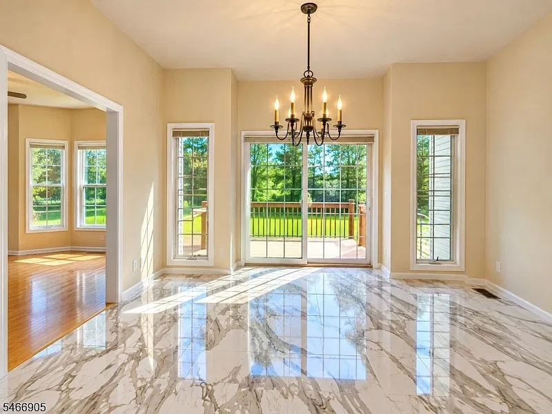 2 bed, 2.5 bath, 1836 sqft, $3,600 — Photo 4