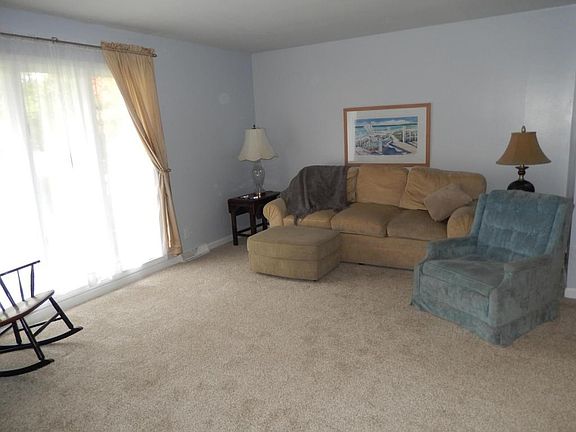 5th image of 1739 Blue Ash Pl