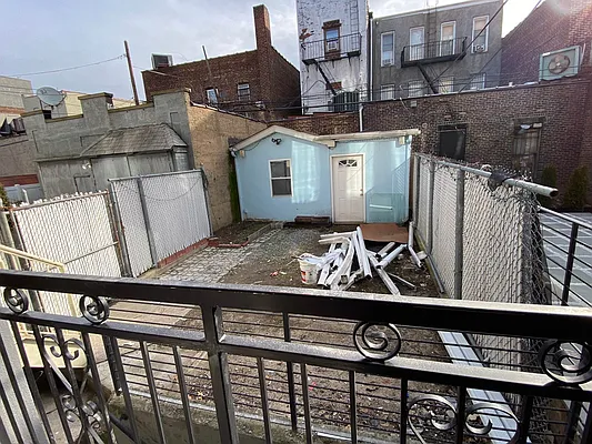 Rented by Hudson Exclusive Inc | media 38