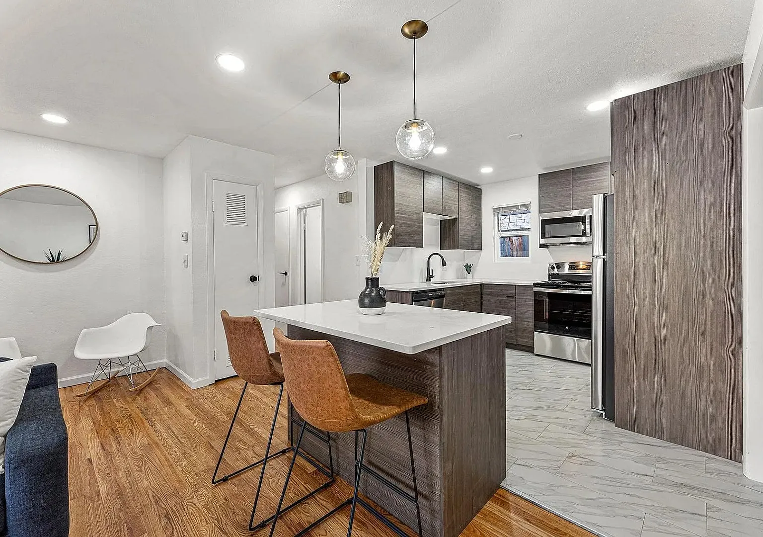 Fully Updated 2 Bedroom - Available Now! — Photo 2
