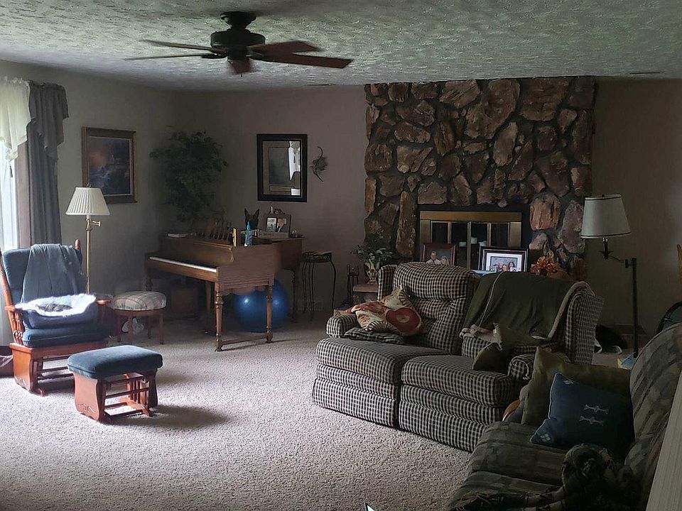 2nd image of 123 Glenview Dr