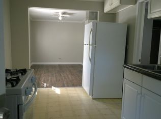 10720 S Whipple St, Chicago, IL