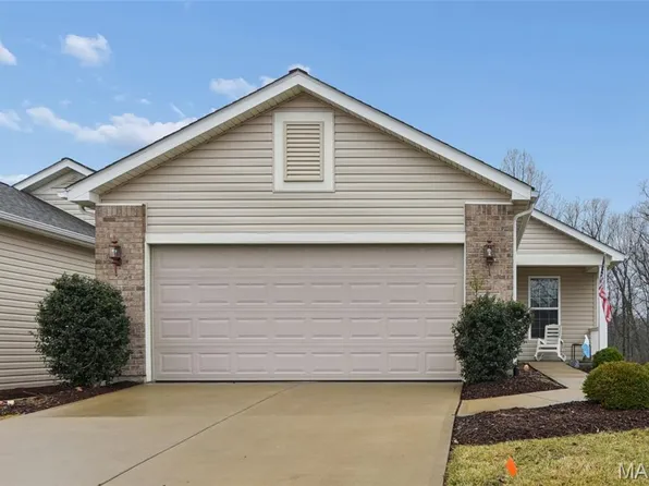 849 Elaine Dr, O'Fallon, MO 63366