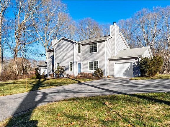 2nd image of 9 Parsley Ln