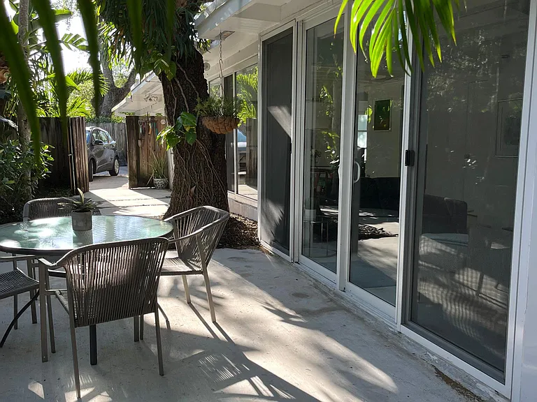 701 SW 9th Ave — Photo 20