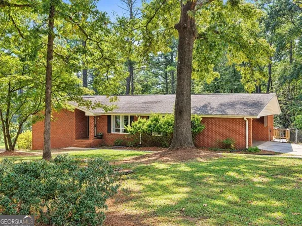 80 Stagecoach Cir, Stockbridge, GA 30281