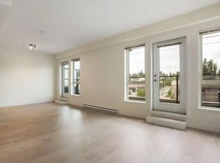 14022 N Bluff Rd #301, White Rock, BC V4B3C3