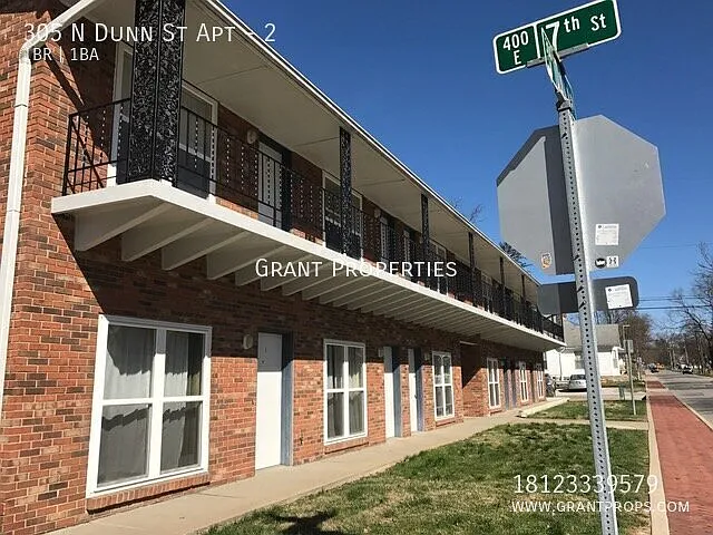 305 N Dunn St #2
