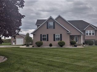 6095 Pierce Rd, Freeland, MI 48623