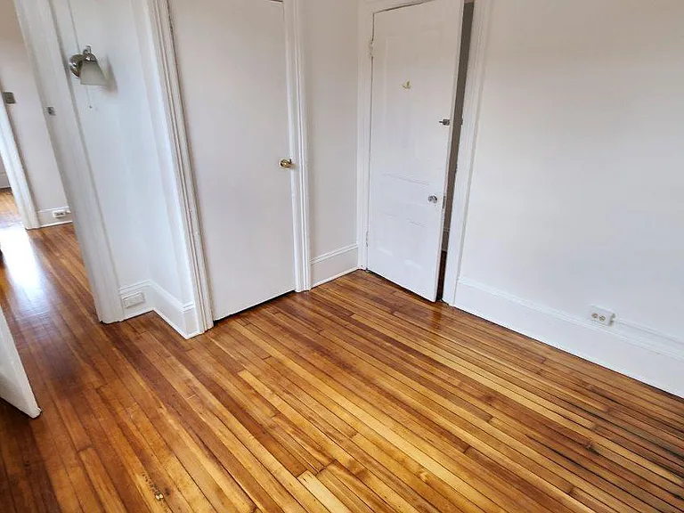 457 Main St #4 — Photo 11