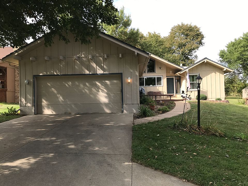 1st image of 111 Copper Dollar Ln