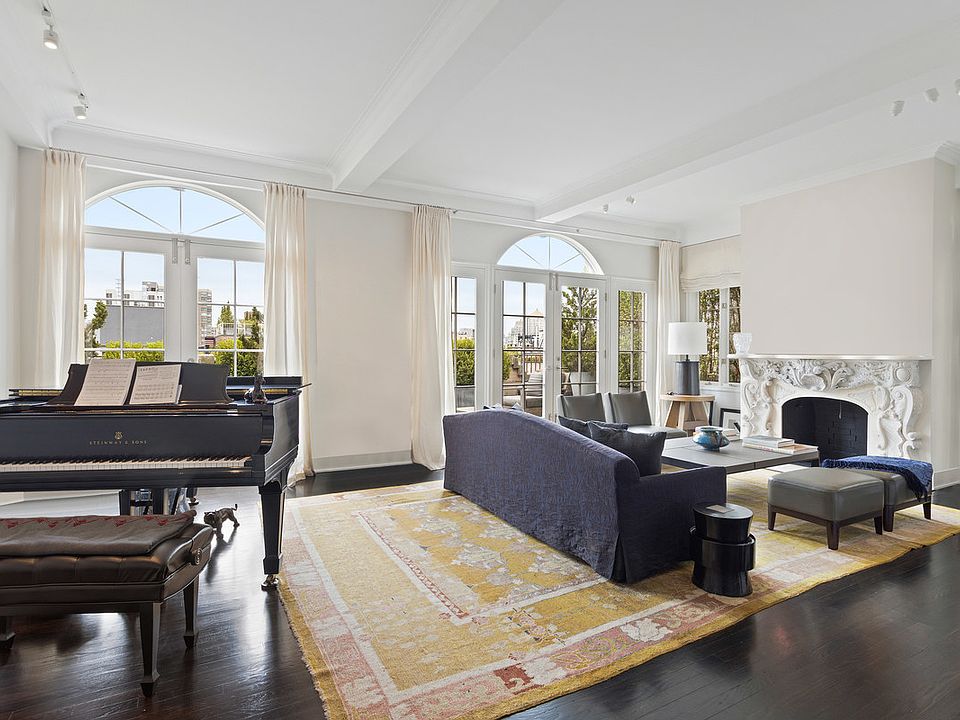 1st image of 944 Park Ave