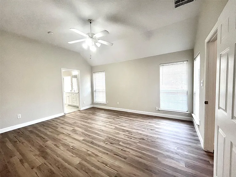 6816 Forest Hills Dr — Photo 10